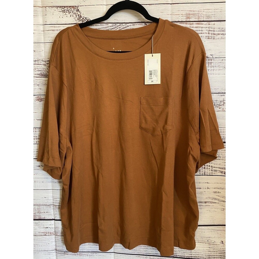 NWT a new day Women's plus 2x Short Sleeve crewneck Brown t shirt w/pocket soft